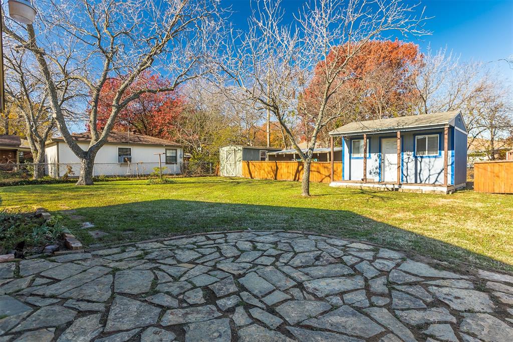 1811 Ferris Avenue, Waxahachie, TX 75165