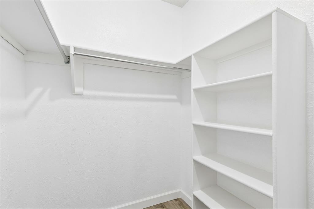 2214 Country Dell Drive, Garland, TX 75040
