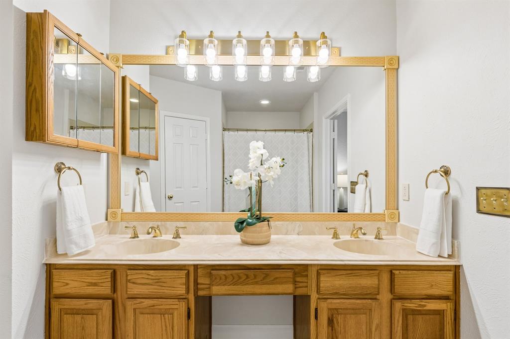 2214 Country Dell Drive, Garland, TX 75040