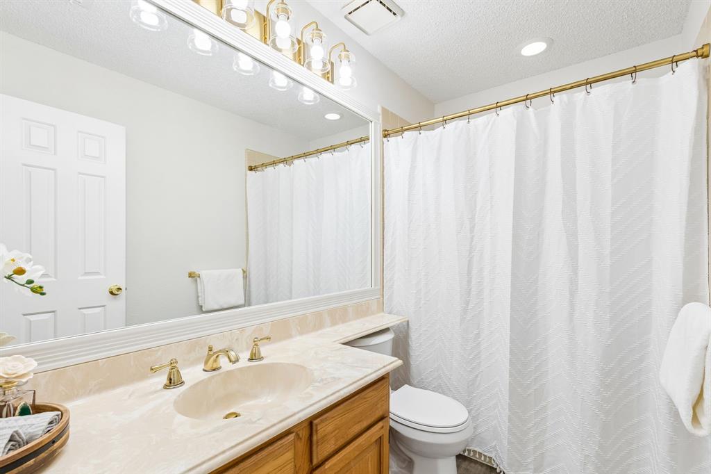2214 Country Dell Drive, Garland, TX 75040