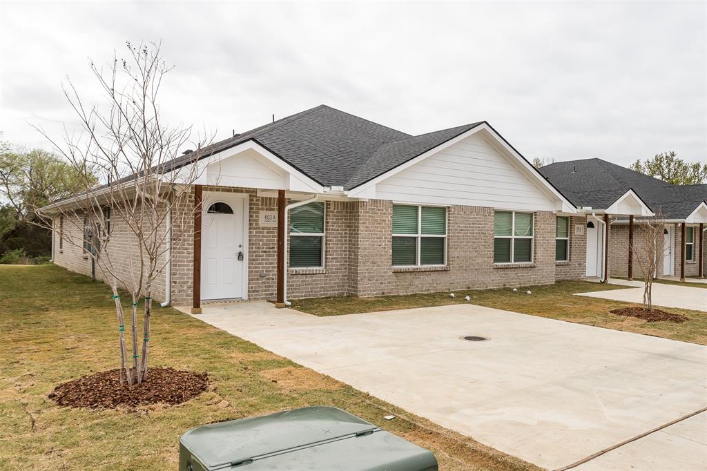603 Casa Linda Drive, #B, Ennis, TX 75119