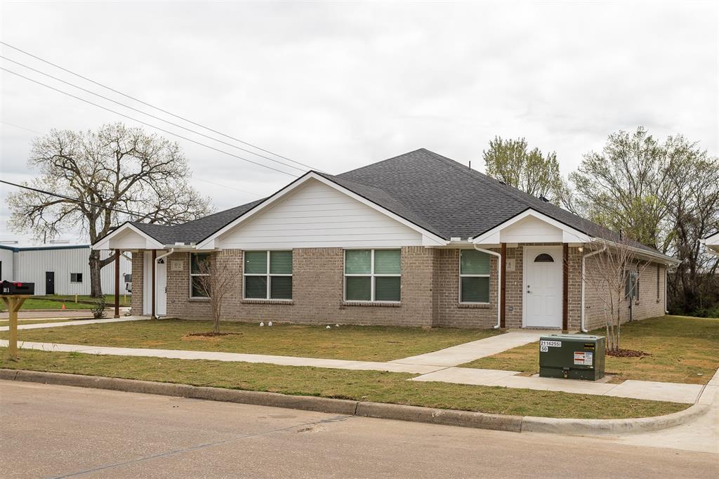 603 Casa Linda Drive, #B, Ennis, TX 75119