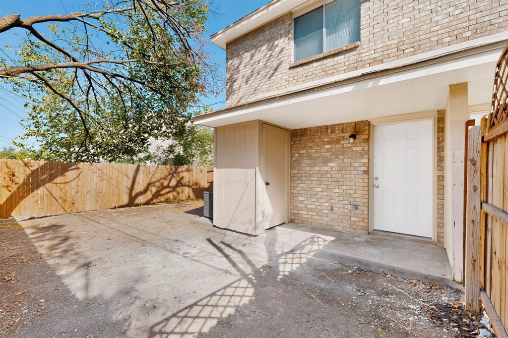 130 Graystone Place, Duncanville, TX 75137