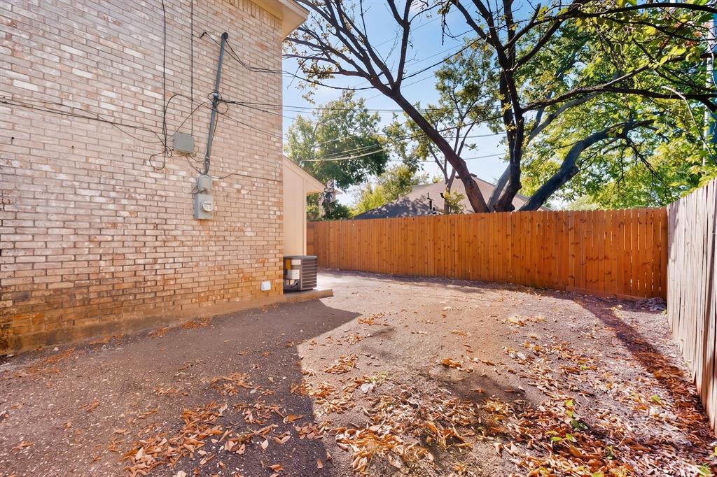 130 Graystone Place, Duncanville, TX 75137