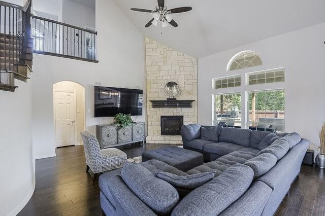 909 Heath Creek Drive, DeSoto, TX 75115