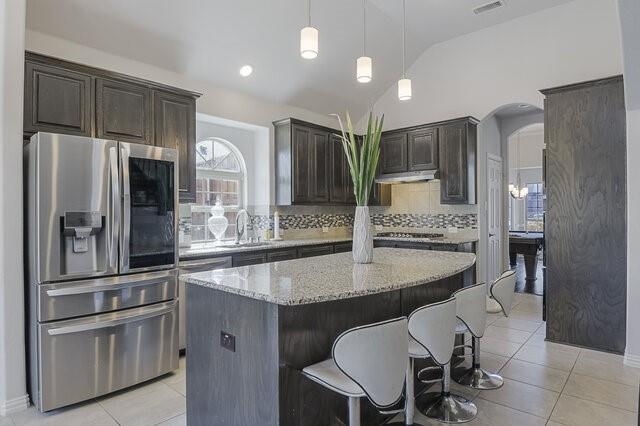 909 Heath Creek Drive, DeSoto, TX 75115