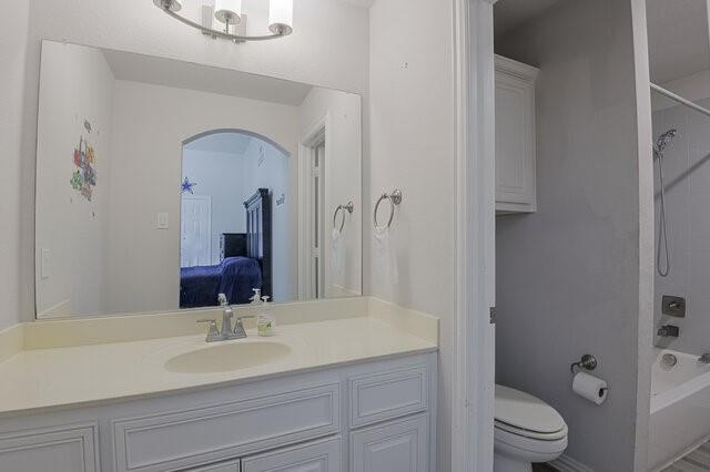 909 Heath Creek Drive, DeSoto, TX 75115