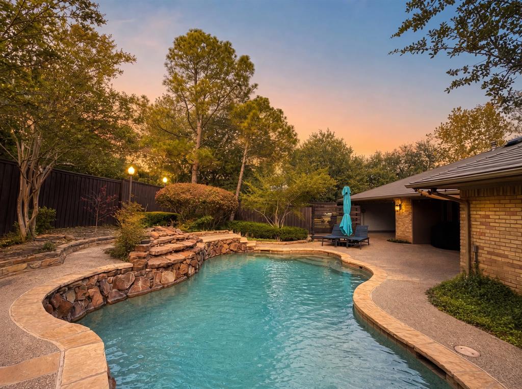 705 Rochelle Boulevard, Irving, TX 75062