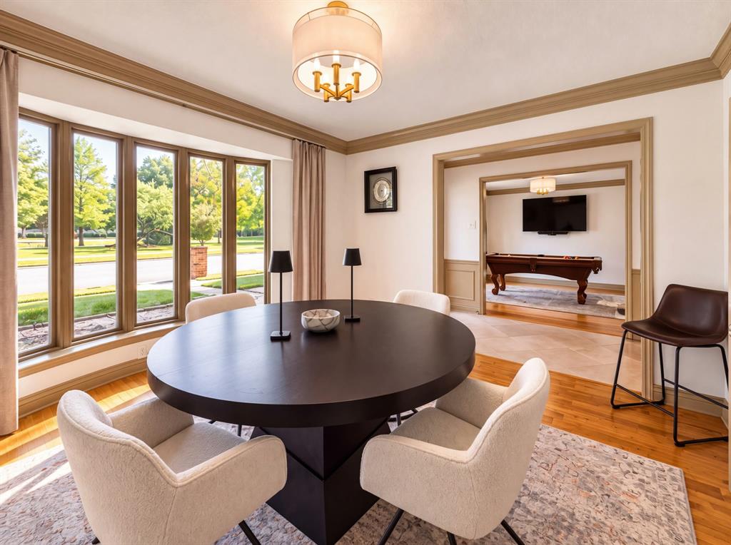 705 Rochelle Boulevard, Irving, TX 75062