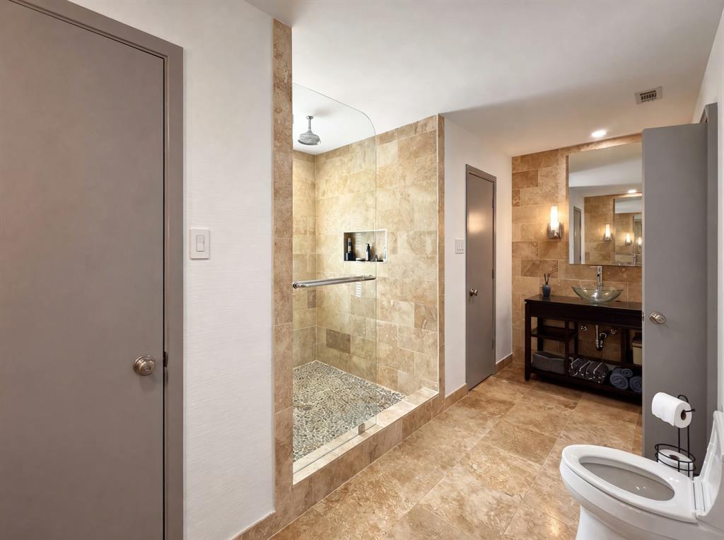 705 Rochelle Boulevard, Irving, TX 75062
