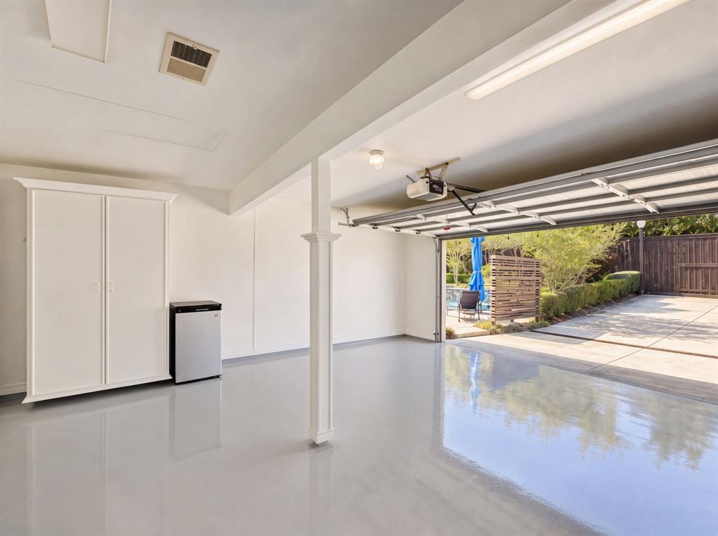 705 Rochelle Boulevard, Irving, TX 75062