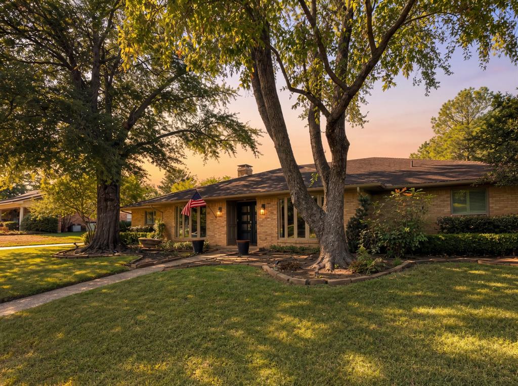 705 Rochelle Boulevard, Irving, TX 75062