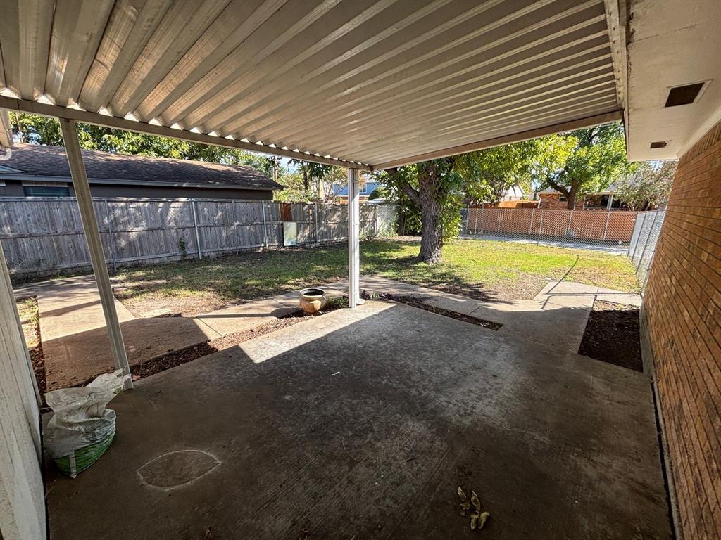 1814 Bardfield Avenue, Garland, TX 75041