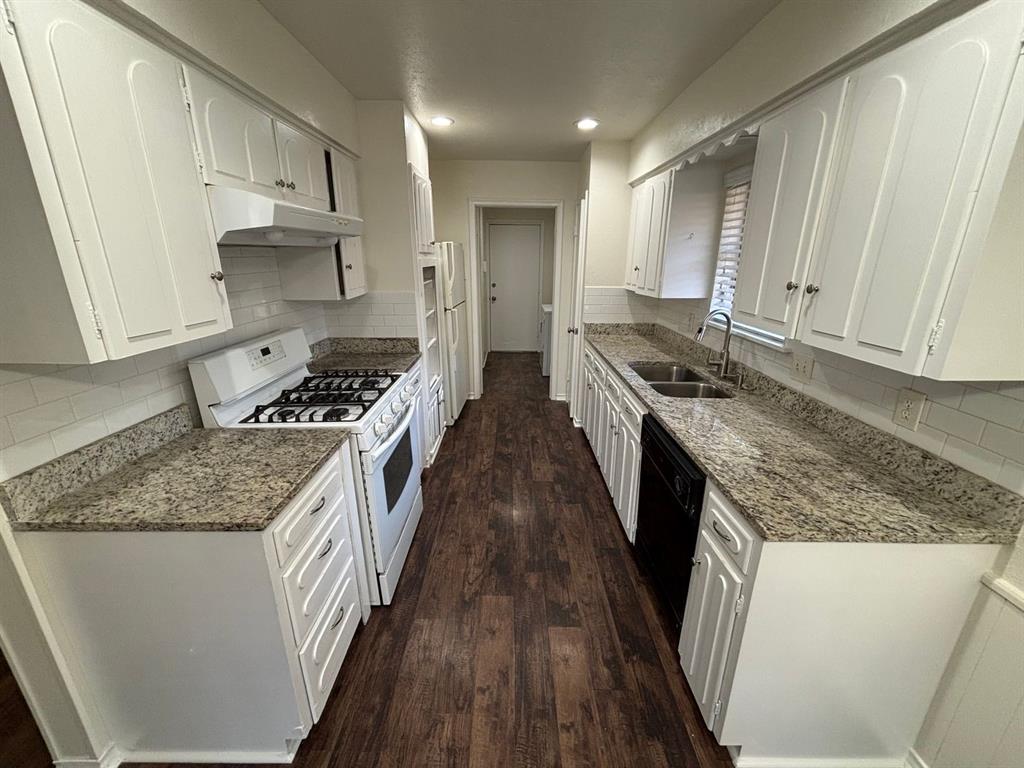 1814 Bardfield Avenue, Garland, TX 75041