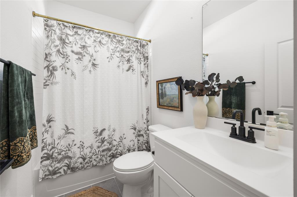 221 Diamond Dale, Lavon, TX 75166