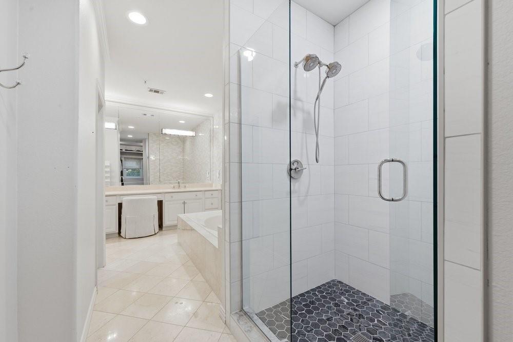 3707 Gilbert Avenue, #17, Dallas, TX 75219