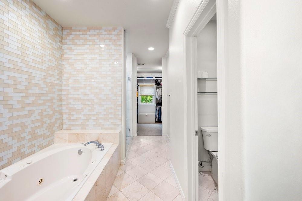 3707 Gilbert Avenue, #17, Dallas, TX 75219