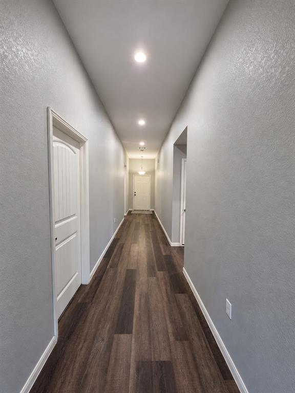 207 E Mccoulskey Street, Terrell, TX 75160