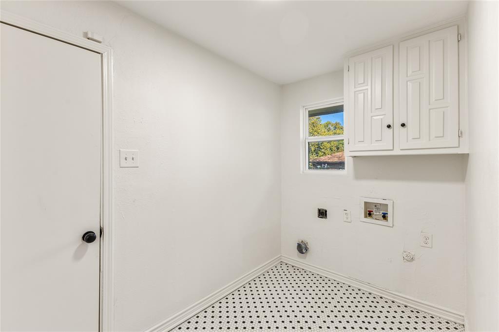 4012 Shady Hollow Lane, Dallas, TX 75233