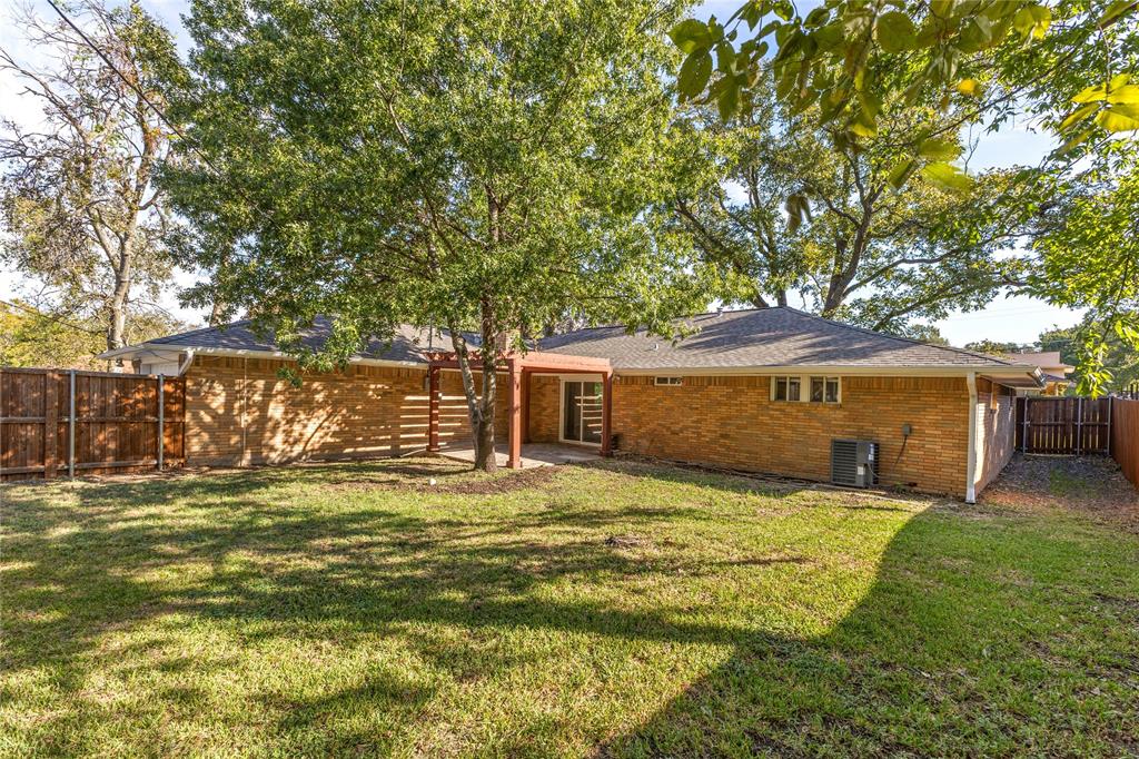 4012 Shady Hollow Lane, Dallas, TX 75233