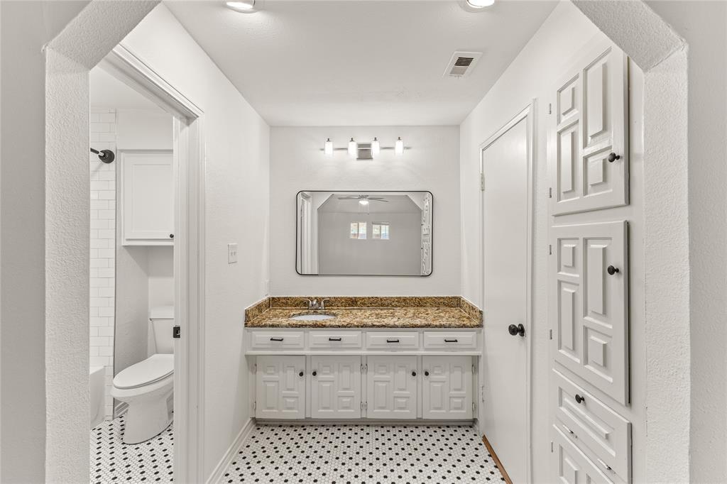 4012 Shady Hollow Lane, Dallas, TX 75233