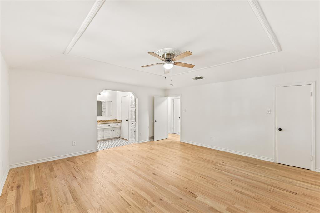 4012 Shady Hollow Lane, Dallas, TX 75233