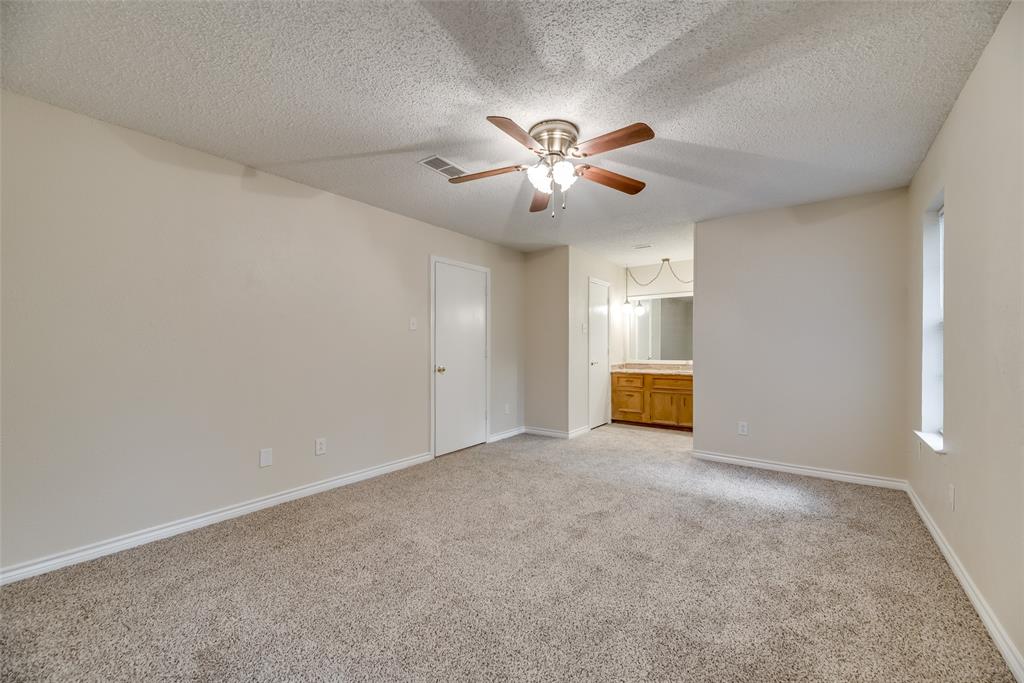908 Chamberlain Street, Irving, TX 75060