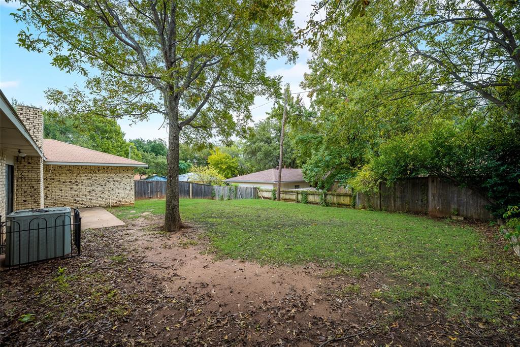 908 Chamberlain Street, Irving, TX 75060