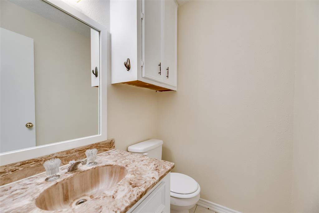 908 Chamberlain Street, Irving, TX 75060