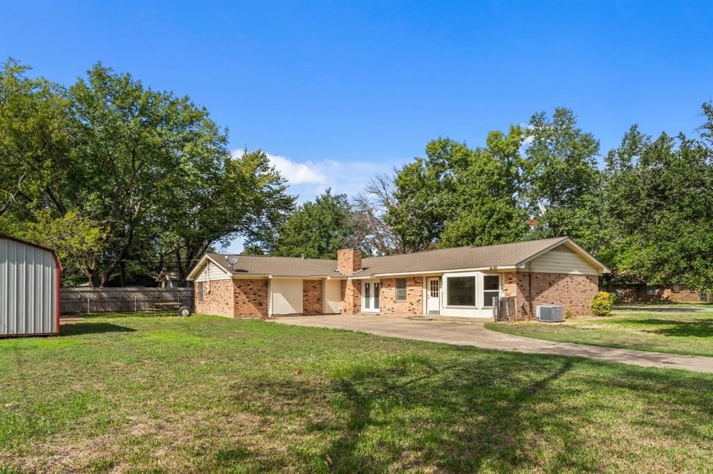 Large backyard and rear entry garage Large backyard and rear entry garage