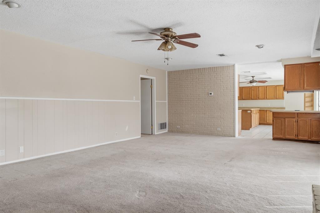 Entry to front room that can be a 4th bedroom or another living area.  Open up this wall to make it an even bigger space for gatherings and fun.