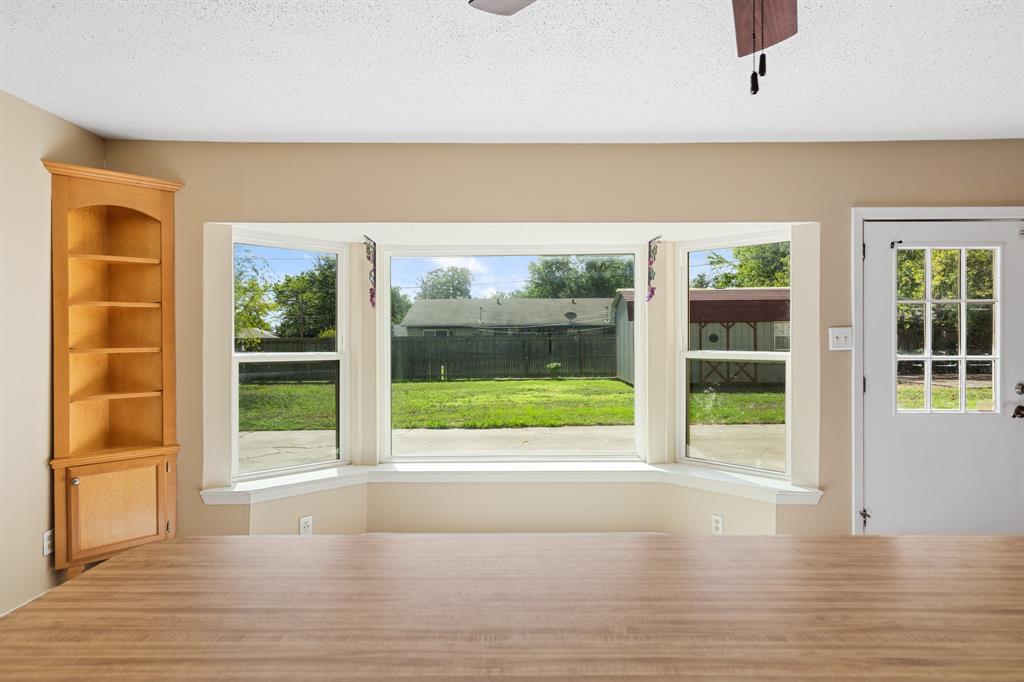 View from the kitchen=breakfast nook are sweet! View from the kitchen=breakfast nook are sweet!