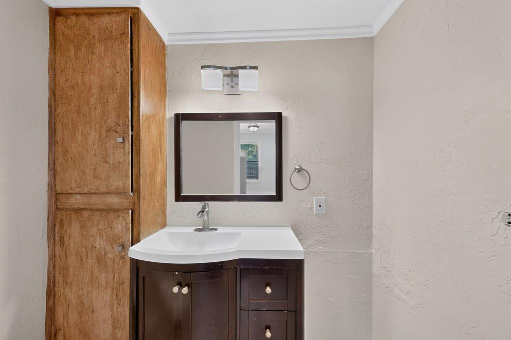 2213 Huskey Street, Garland, TX 75041