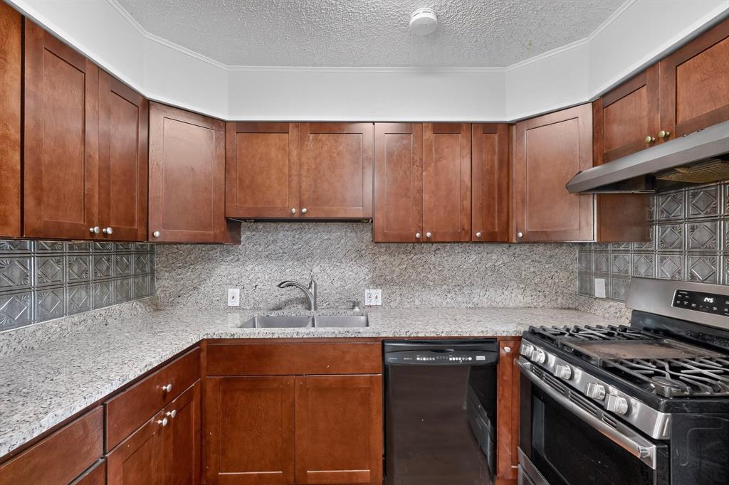 2213 Huskey Street, Garland, TX 75041