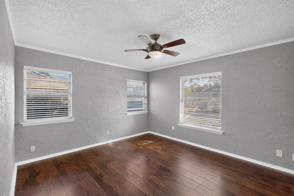 2213 Huskey Street, Garland, TX 75041