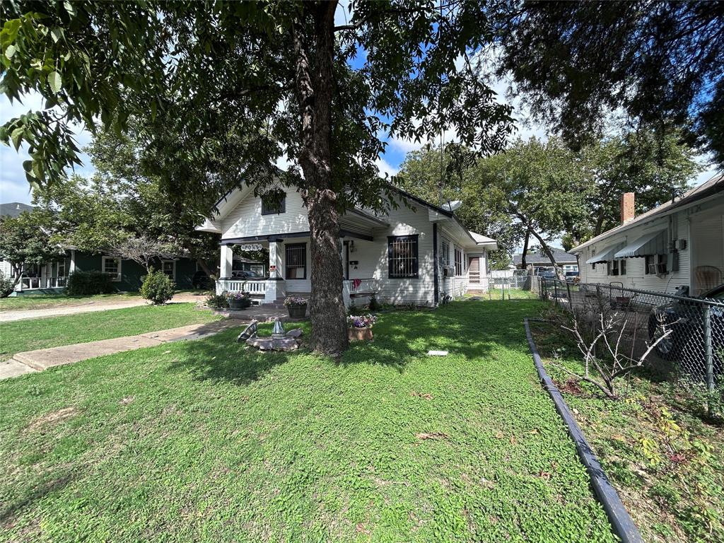 309 W Page Avenue, Dallas, TX 75208