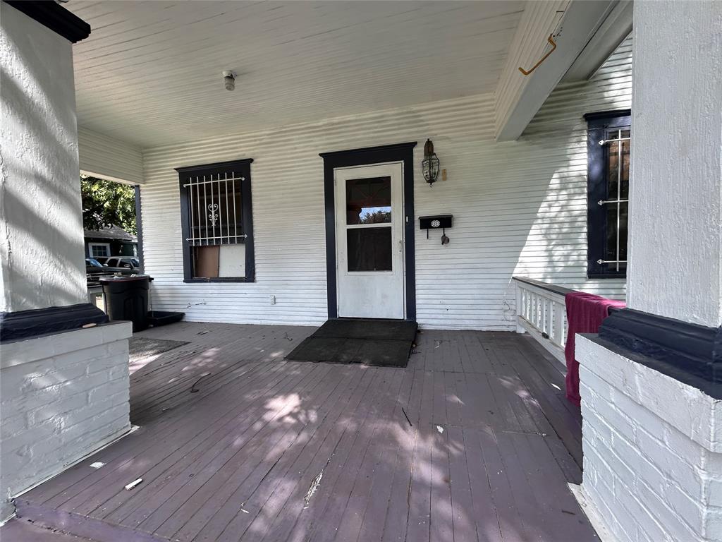 309 W Page Avenue, Dallas, TX 75208