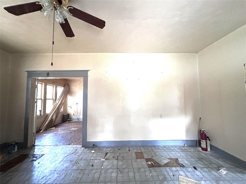 309 W Page Avenue, Dallas, TX 75208