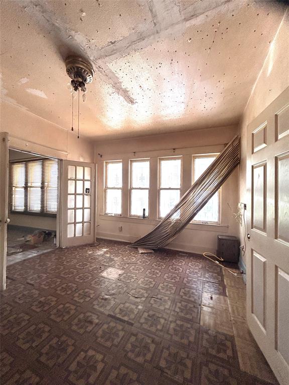 309 W Page Avenue, Dallas, TX 75208