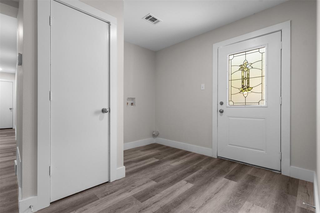 2523 N Prairie Creek Road, Dallas, TX 75227
