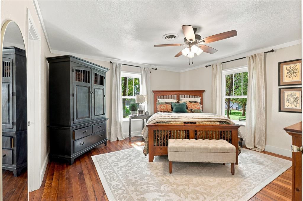 2812 Overton Court, Granbury, TX 76048