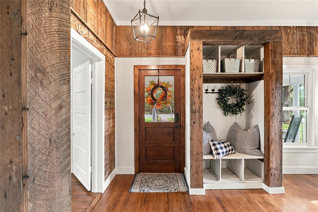 2812 Overton Court, Granbury, TX 76048 2812 Overton Court, Granbury, TX 76048