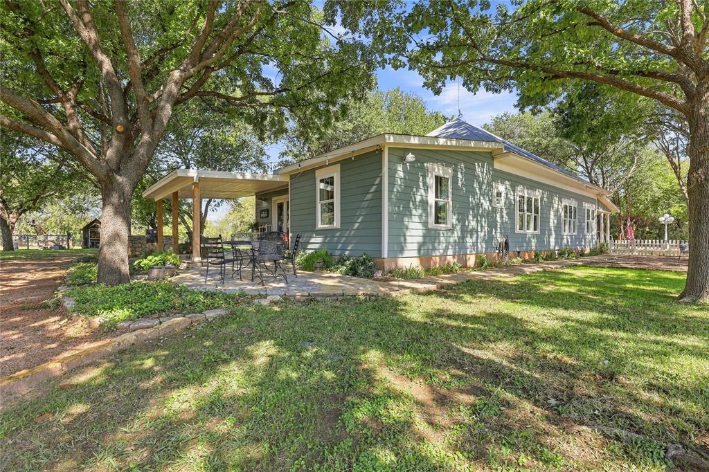 2812 Overton Court, Granbury, TX 76048