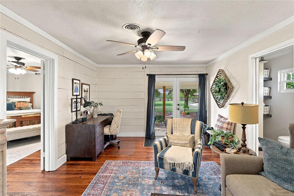 2812 Overton Court, Granbury, TX 76048