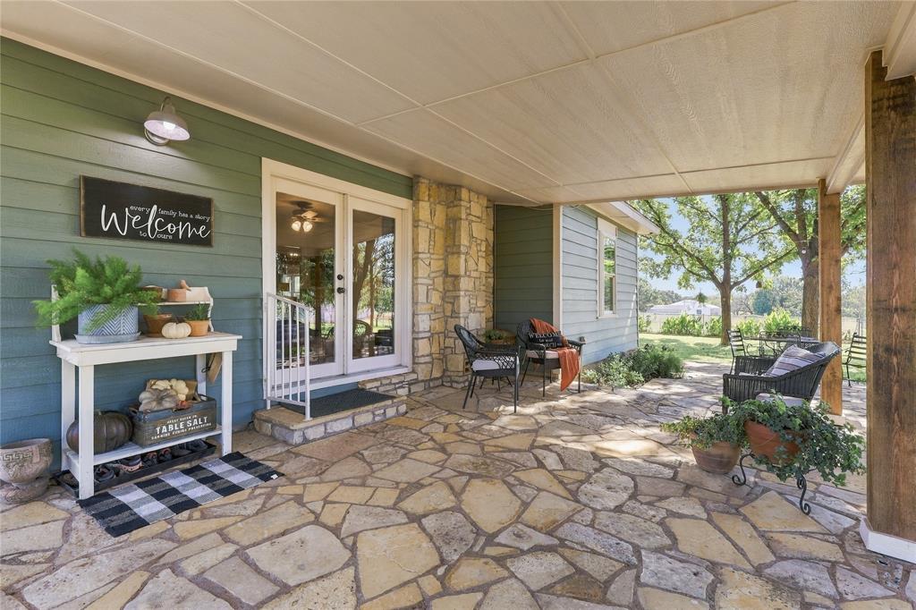 2812 Overton Court, Granbury, TX 76048