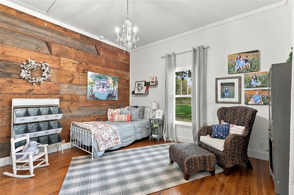 2812 Overton Court, Granbury, TX 76048