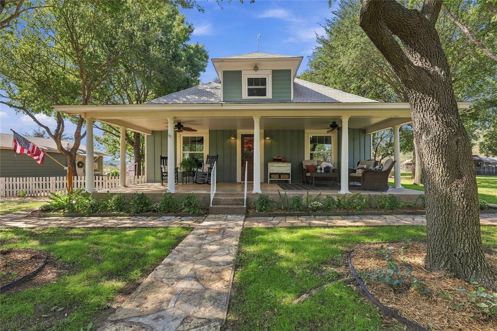 2812 Overton Court, Granbury, TX 76048