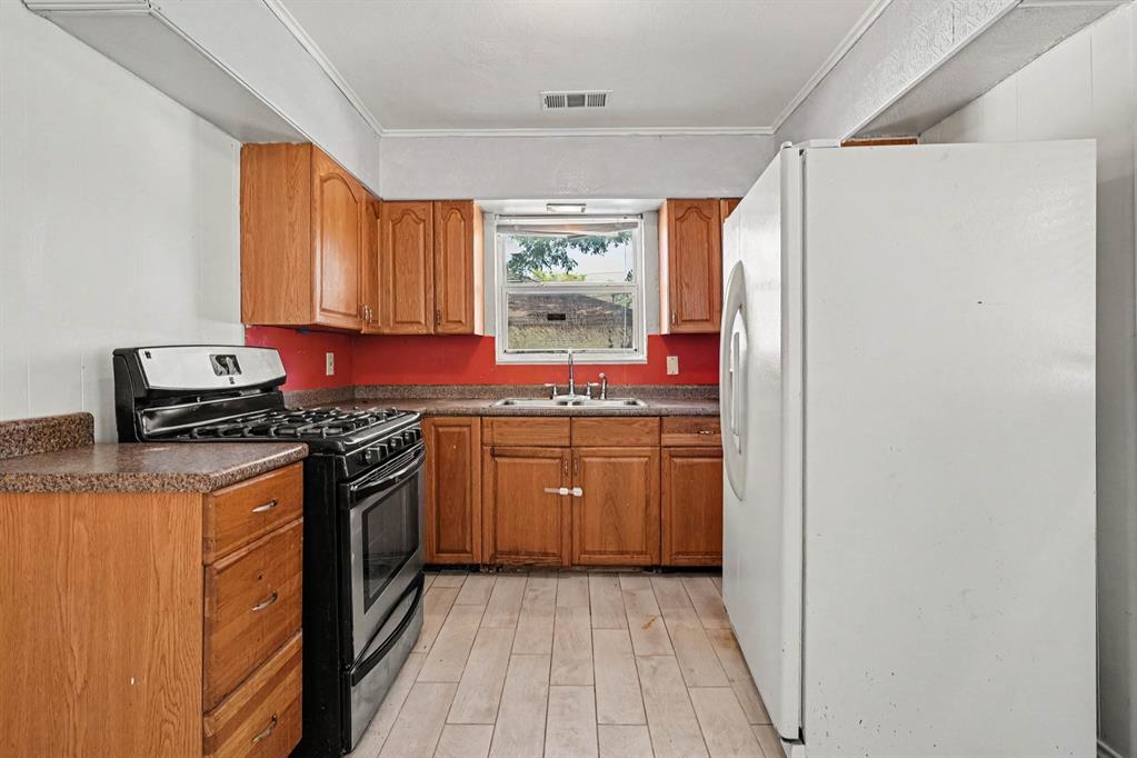 2409 Materhorn Drive, Dallas, TX 75228 2409 Materhorn Drive, Dallas, TX 75228