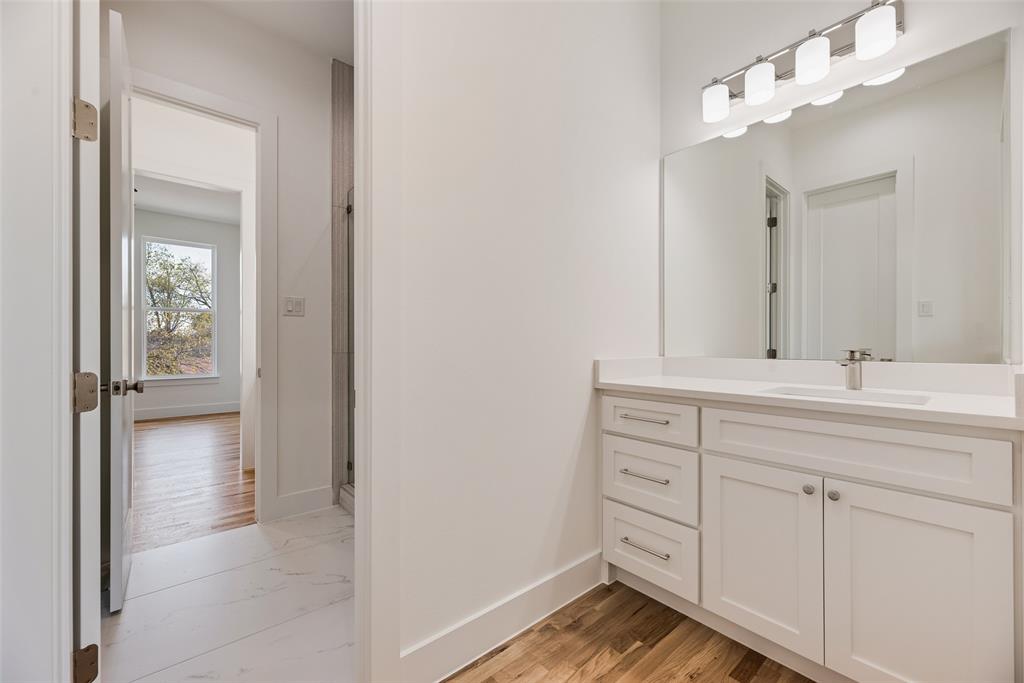 2002 Alaska Avenue, Dallas, TX 75216