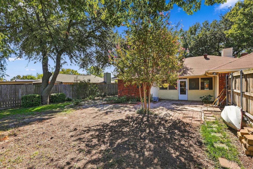 Plenty of space out back for entertaining family and friends!